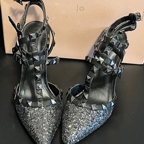 Beautiful Black and Pewter Evening Heels - Picture 1 of 7